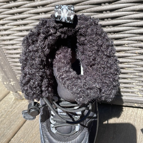 Merrell Approach Sport Mid Polar Waterproof Boot, Size 7 & 7.5 - Picture 6 of 9